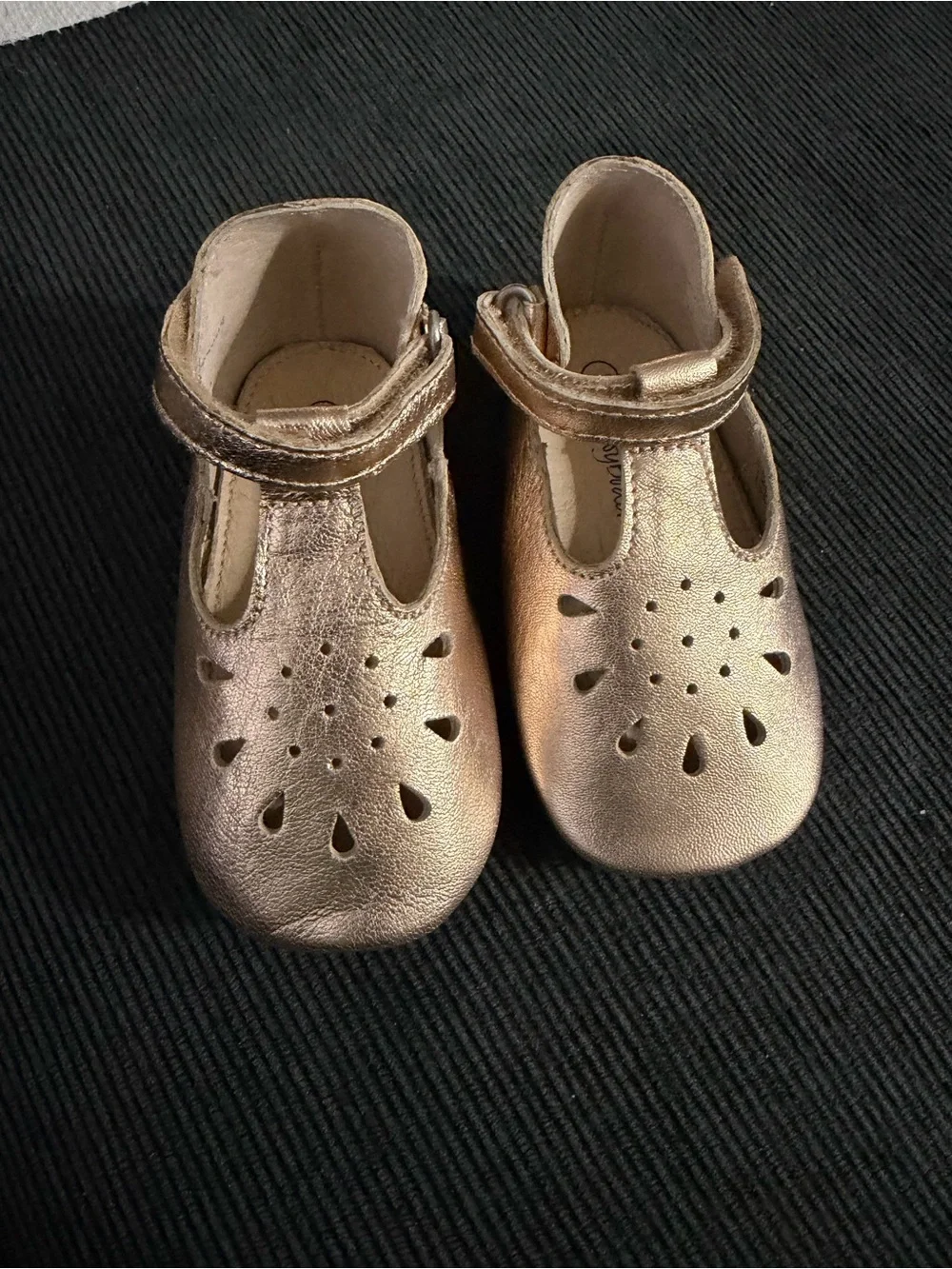 Baby Boden Metallic Rose Gold Mary Jane Shoes